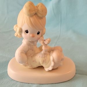 Vintage Precious Moments "A Friend is Someone Who Cares" 520632